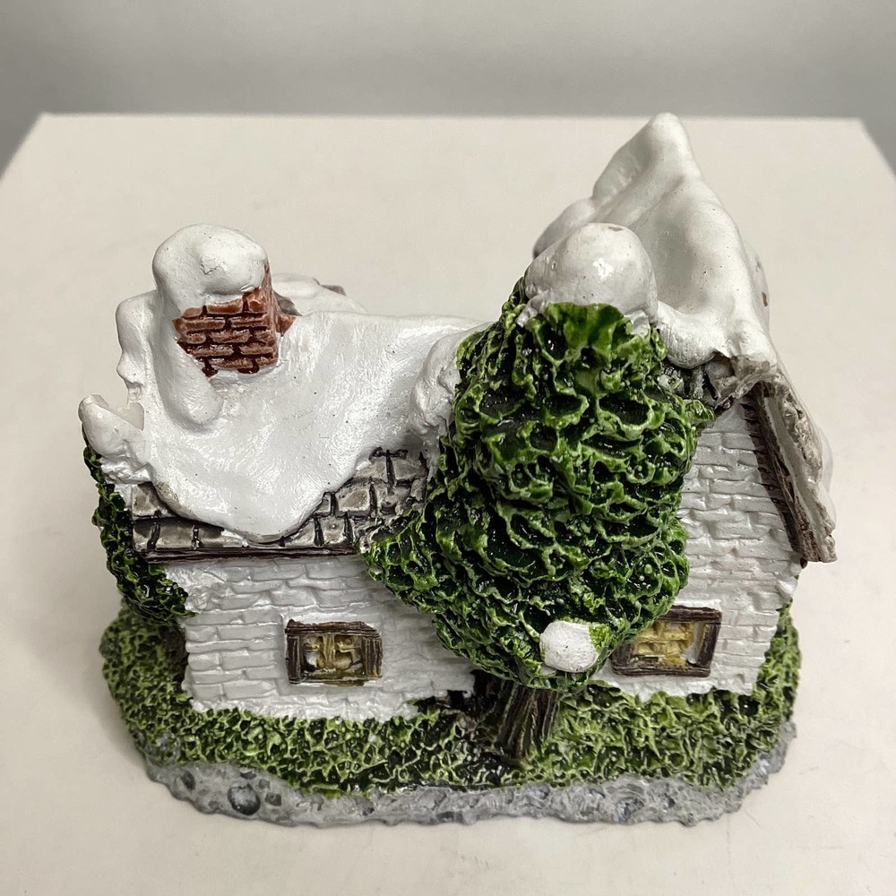 Winter Cottage - Picture 4 of 7